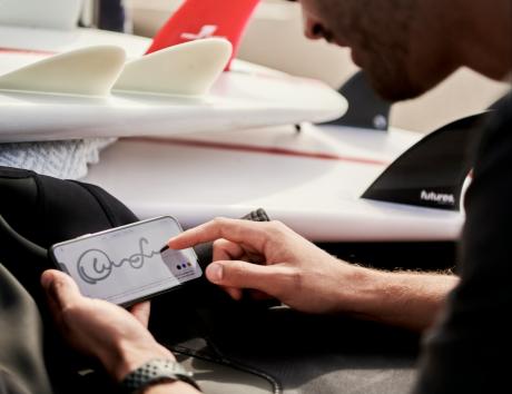 Il curriculum va firmato